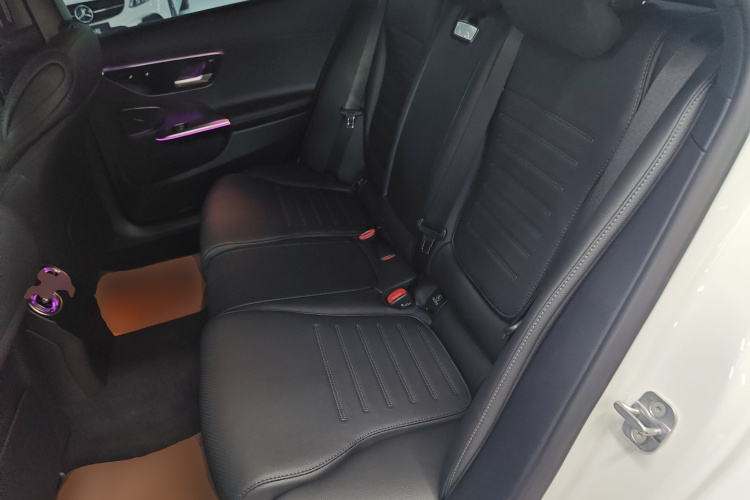 奔驰C级 2025款 C 260 L 运动版中控内饰21