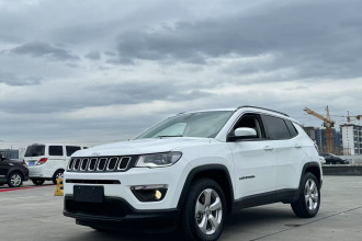 Jeep 指南者 2017款 200T 自动家享版