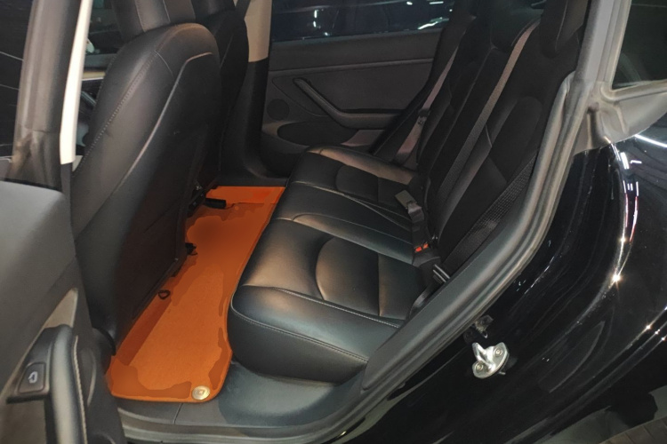 特斯拉 Model 3 2022款 后轮驱动版中控内饰7004