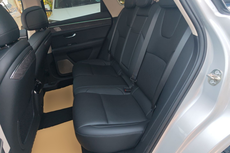 鸿蒙智行 问界M5 2022款 增程四驱性能版中控内饰7004