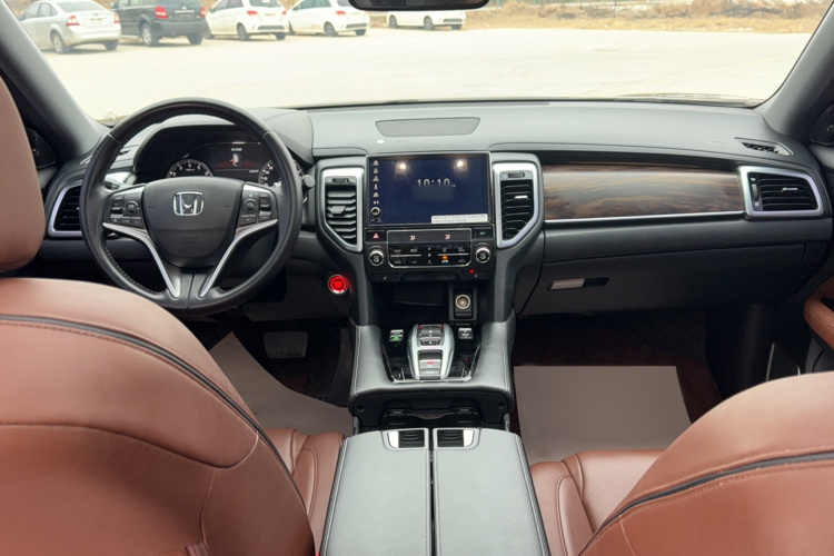 本田UR-V 2017款 370TURBO 四驱尊享版 国V中控内饰7001