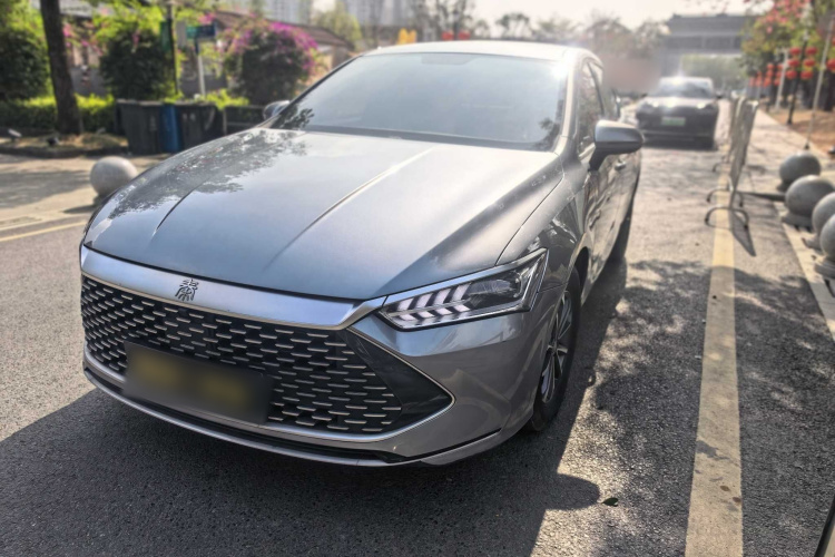 比亚迪 秦PLUS 2023款 冠军版 DM-i 55KM领先型车身外观6002