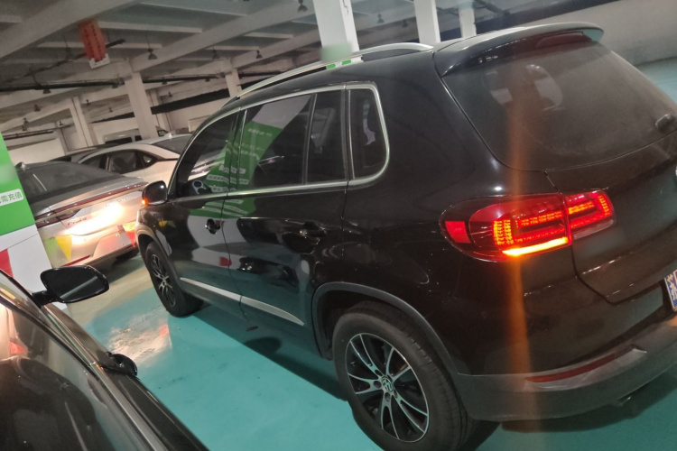 大众 途观 2015款 2.0TSI 自动四驱豪华版车身外观4