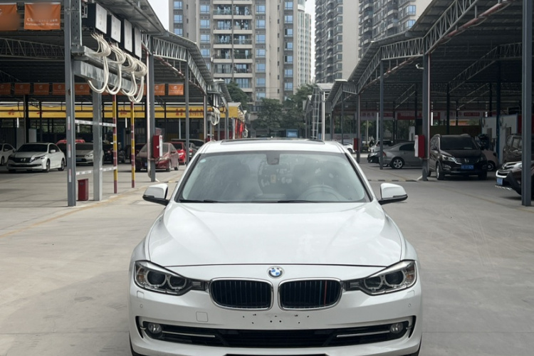 宝马3系 2015款 320Li 超悦版时尚型车身外观6004