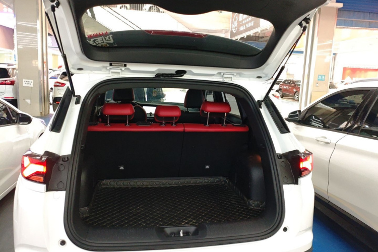 长安CS35PLUS 2021款 蓝鲸NE 1.4T DCT豪华型机舱底盘23