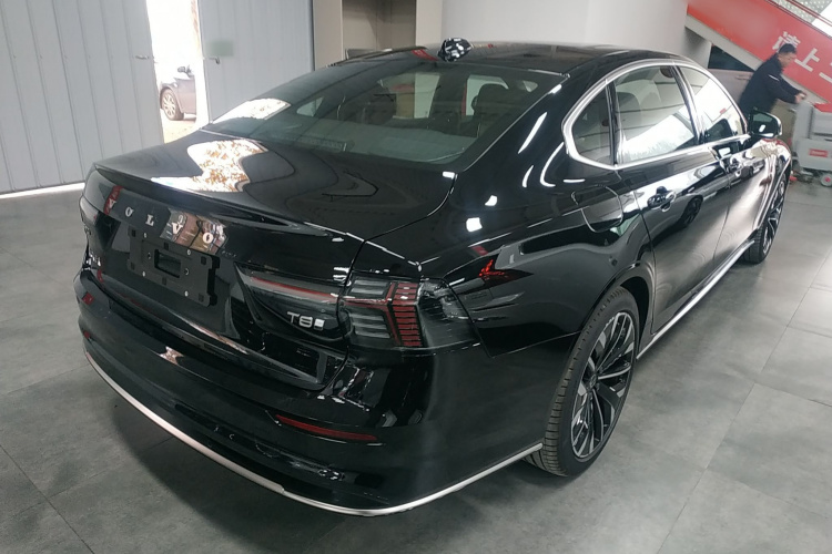 沃尔沃S90新能源 2026款 插电式混动 四驱长续航智逸豪华版车身外观6005