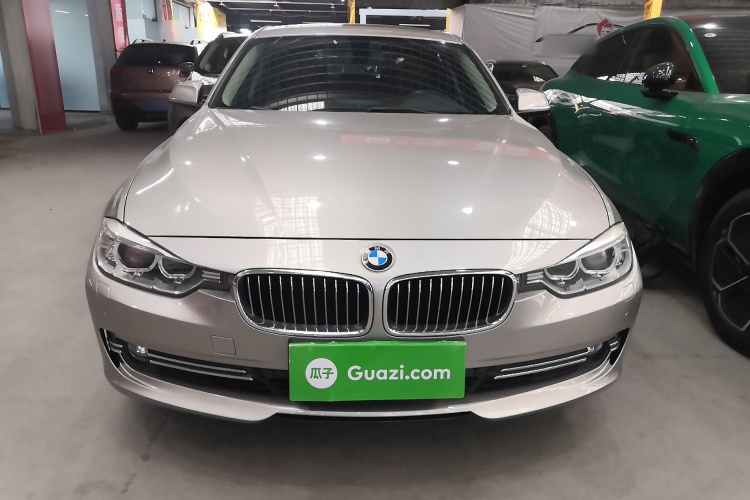 宝马3系 2014款 320Li 豪华设计套装车身外观2