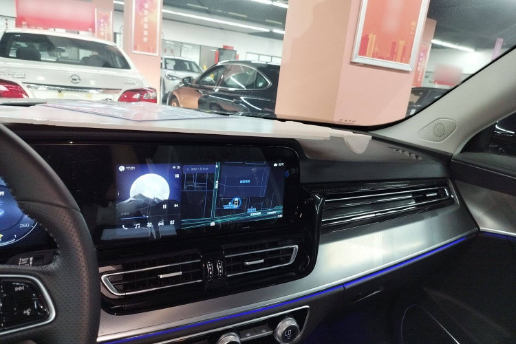 红旗HS5 2023款 2.0T 四驱旗享Pro版中控内饰12