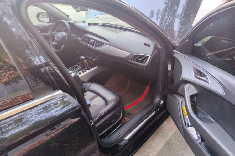 奥迪A6L 2014款 30 FSI 技术型局部细节9005