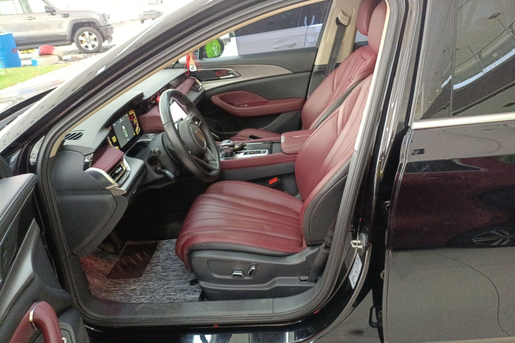 红旗H5 2023款 2.0T 自动智联旗享版中控内饰19