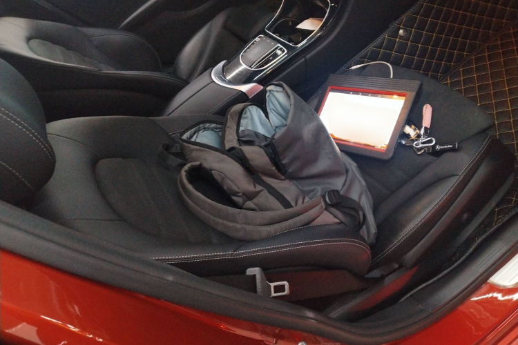 奔驰C级 2019款 C 260 运动版局部细节41