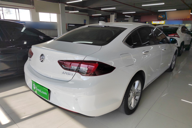 别克 君威 2019款 20T 精英型 国VI车身外观7