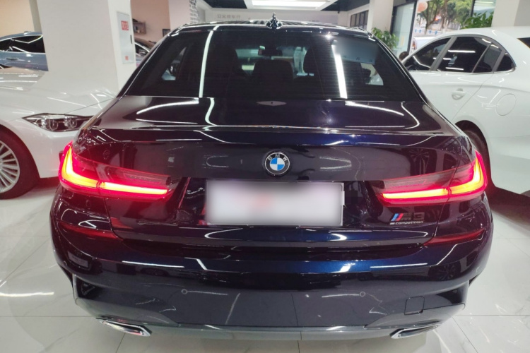 宝马3系 2022款 325Li M运动曜夜套装车身外观6