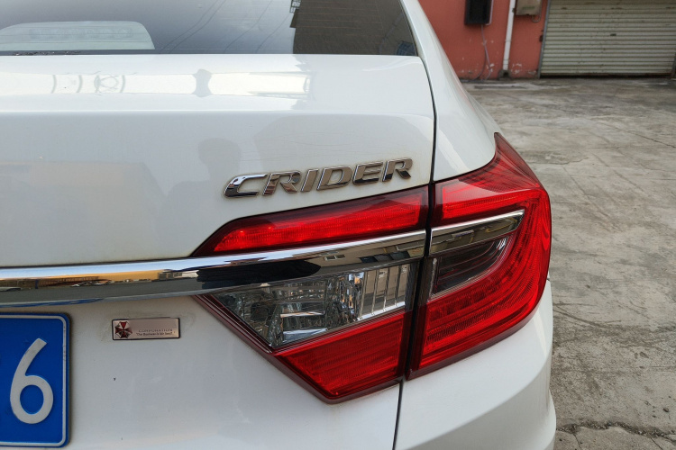 本田 凌派 2015款 1.8L 自动豪华版车身外观9