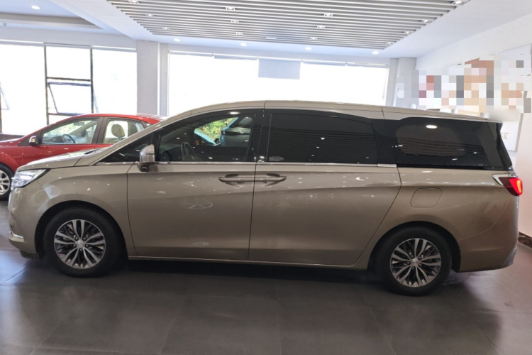 别克GL8 2022款 ES陆尊 653T 尊享型车身外观6003