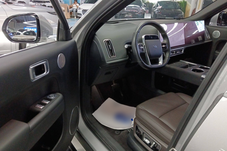 理想汽车 理想L8 2023款 Pro中控内饰20