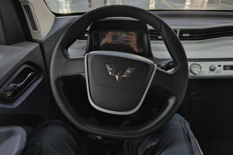 五菱汽车 宏光MINIEV 2021款 马卡龙时尚款 磷酸铁锂中控内饰7002