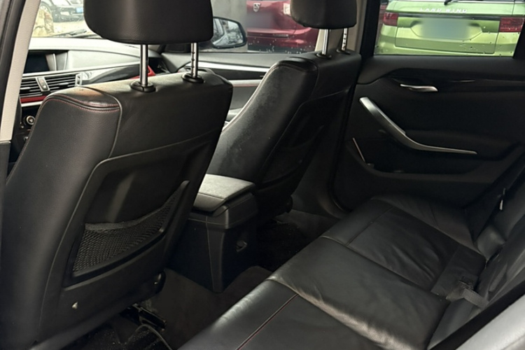 宝马X1 2014款 sDrive18i 运动设计套装中控内饰7002