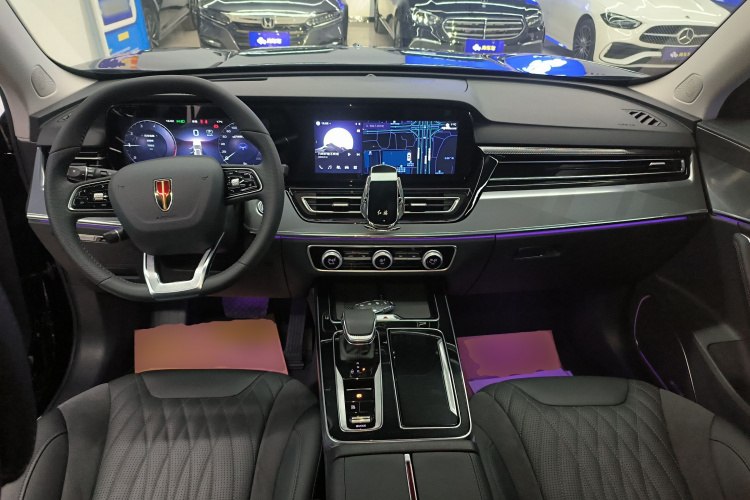 红旗HS5 2023款 2.0T 四驱旗享Pro版中控内饰12