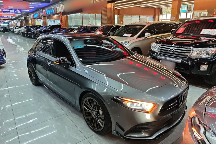 奔驰A级AMG(进口) 2020款 改款 AMG A 35 4MATIC车身外观3