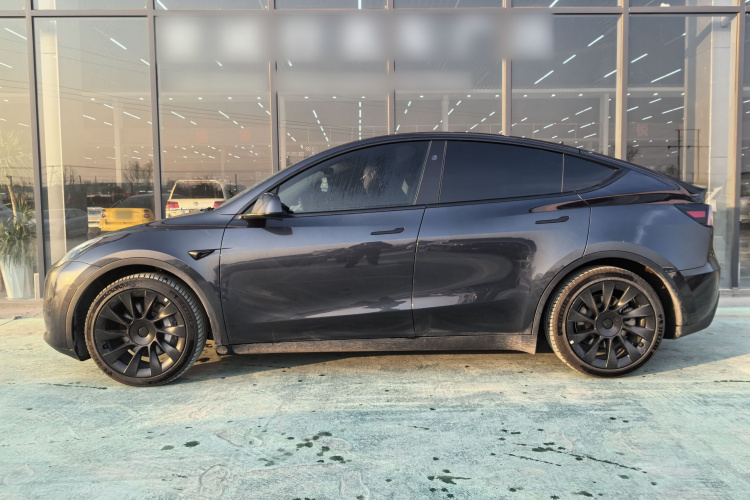 特斯拉 Model Y 2024款 后轮驱动版车身外观6004