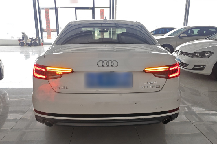 奥迪A4L 2018款 30周年年型 40 TFSI 运动型车身外观6