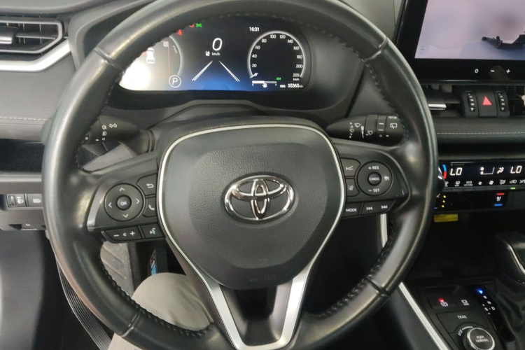 丰田 威兰达 2023款 双擎 2.5L E-CVT四驱尊贵版中控内饰13