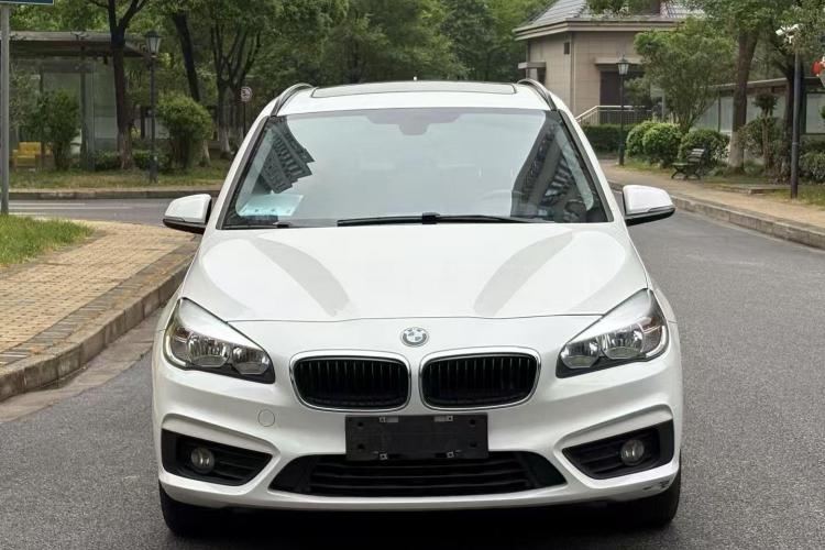 宝马2系多功能旅行车 2015款 218i 领先型车身外观6001