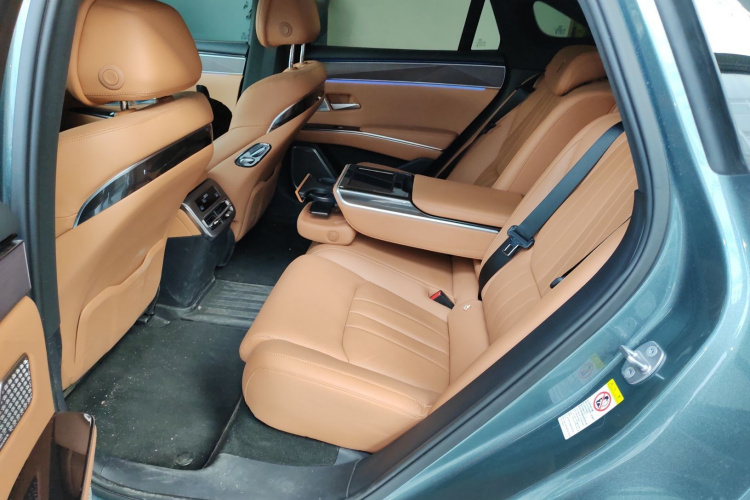 比亚迪 汉L 2025款 DM-p 四驱激光雷达旗舰型中控内饰21