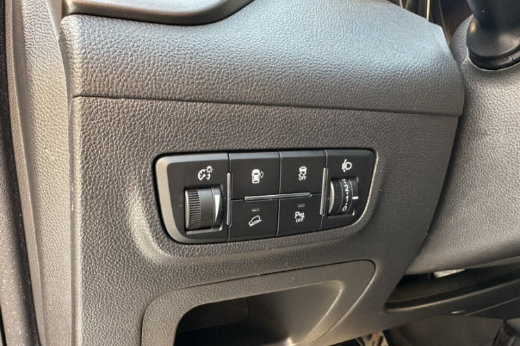 长安CS75 2015款 1.8T 自动四驱精英型 国V中控内饰7012