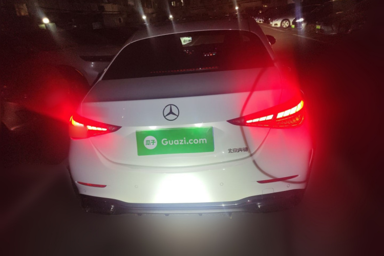 奔驰C级 2025款 C 260 L 运动版车身外观6