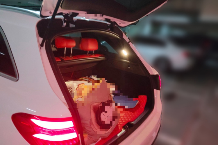 奔驰GLC 2019款 GLC 260 L 4MATIC 动感型中控内饰23