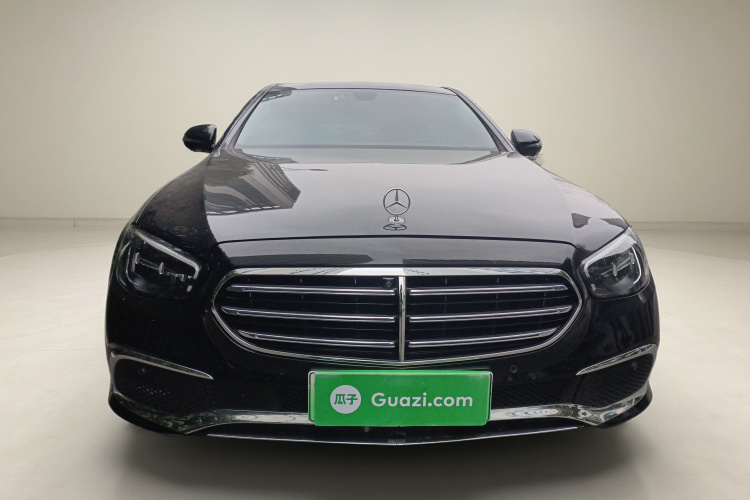 奔驰E级新能源 2022款 改款 E 350 e L 插电式混合动力轿车车身外观2