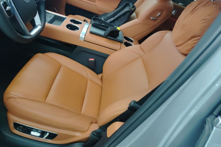 理想汽车 理想L9 2022款 Max中控内饰19