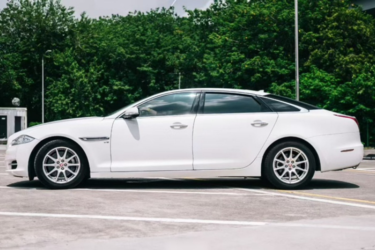 捷豹XJ 2015款 XJL 3.0 SC 典雅商务80周年典藏版车身外观6009