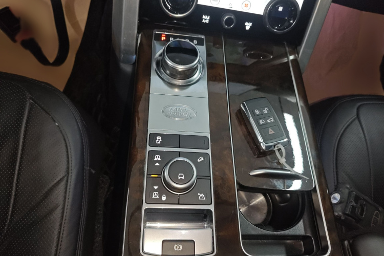 路虎 揽胜 2022款 3.0 L6 360PS 传世版局部细节18