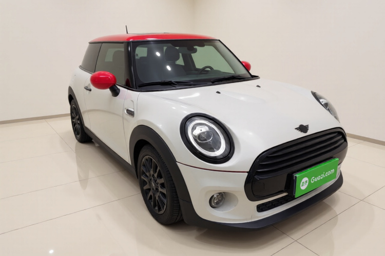 MINI 2019款 1.5T COOPER 经典派车身外观3