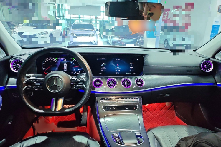 奔驰E级(进口) 2023款 E 260 时尚型运动版中控内饰7002