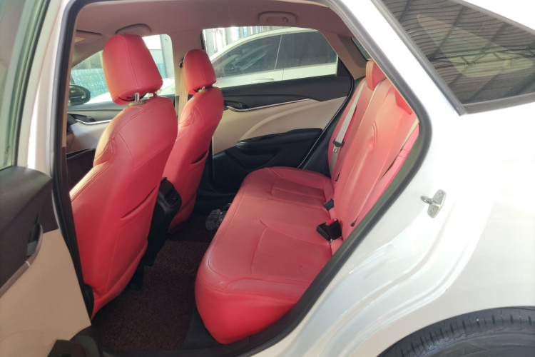 别克 英朗 2021款 典范 1.5L 自动进取型中控内饰21