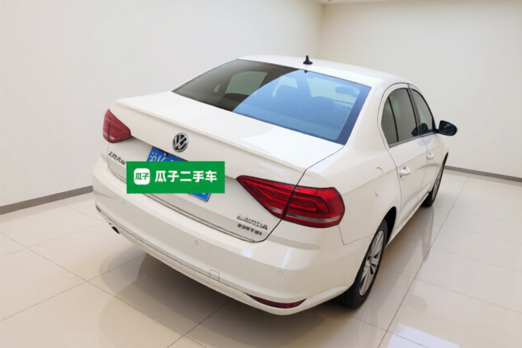 大众 朗逸 2017款 1.6L 自动风尚版车身外观7
