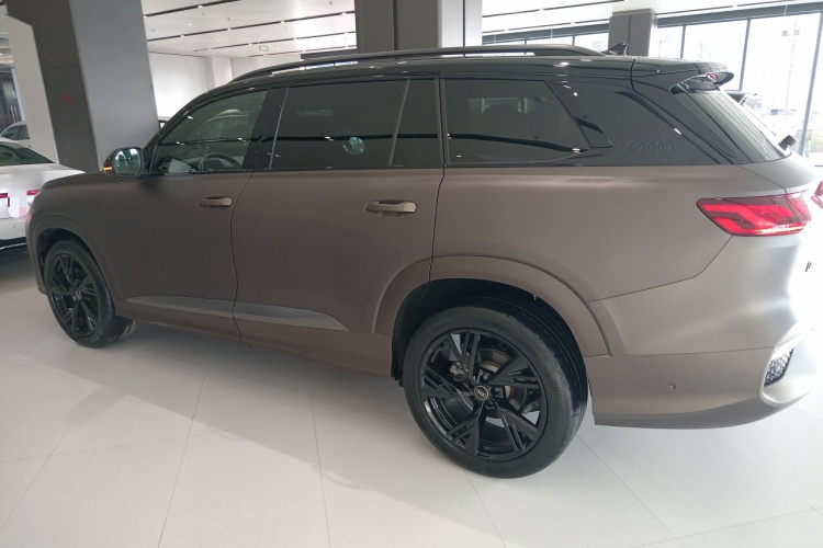 奥迪Q6 2023款 50 TFSI quattro 凌云版 edition one车身外观4