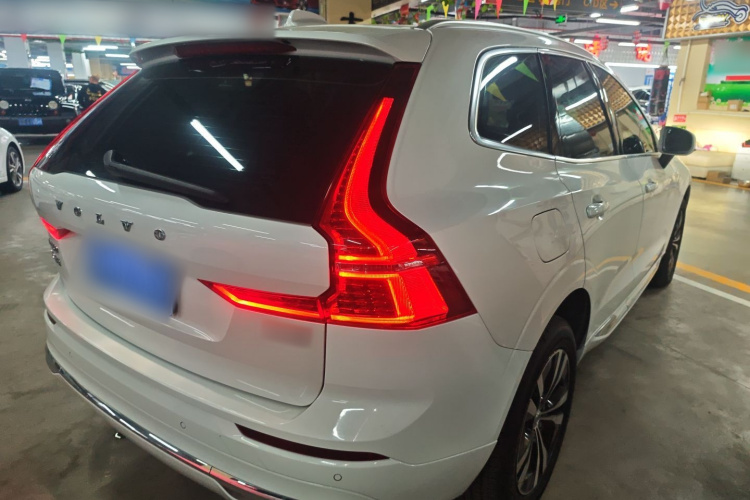 沃尔沃XC60 2024款 B5 四驱智逸豪华版车身外观7