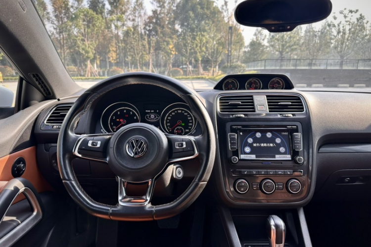 大众 尚酷 2015款 2.0TSI 豪华版中控内饰7003