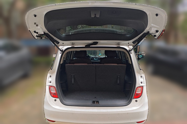 别克GL6 2019款 18T 6座互联尊贵型 国VI局部细节23