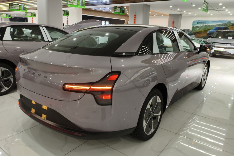 小鹏MONA M03 2025款 620 超长续航 Plus车身外观7