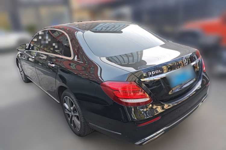 奔驰E级 2017款 E 300 L 豪华型车身外观6003