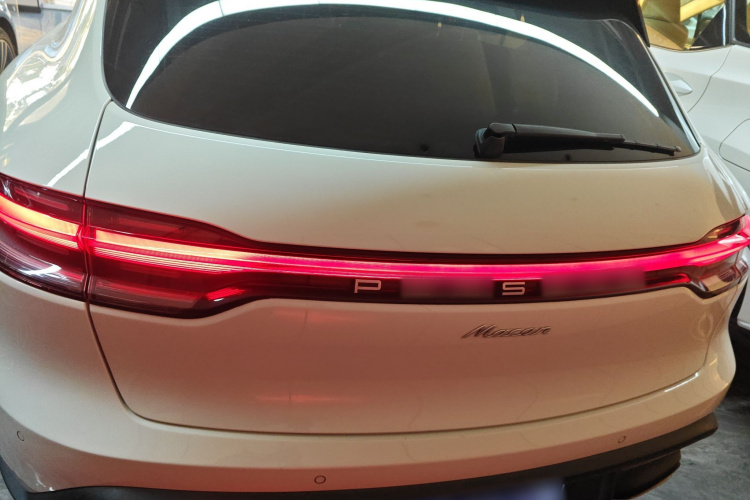 保时捷 2023款 Macan 2.0T车身外观6