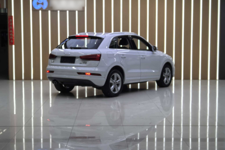 奥迪Q3 2017款 35 TFSI 风尚型车身外观6003