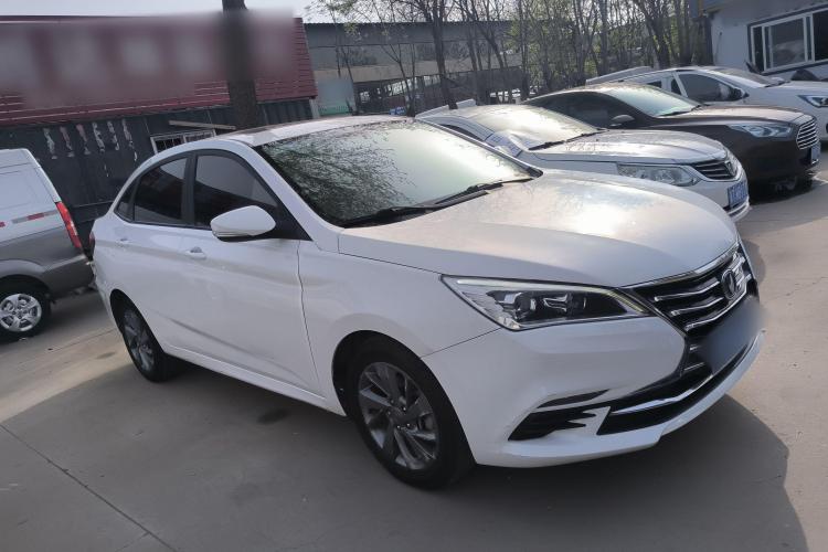 长安 逸动DT 2018款 1.6L 手动舒享型车身外观6002