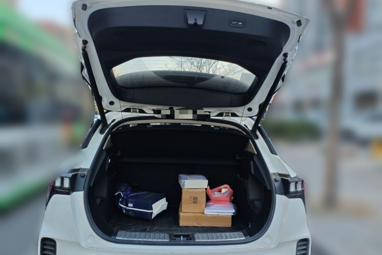 领克06 2020款 1.5T 耀Halo中控内饰23